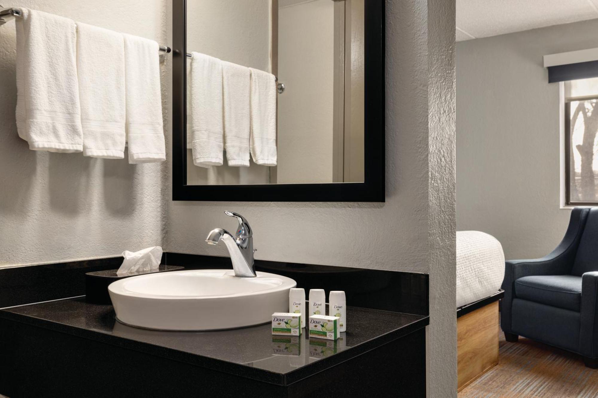 Americinn By Wyndham Madison Wi Eksteriør bilde